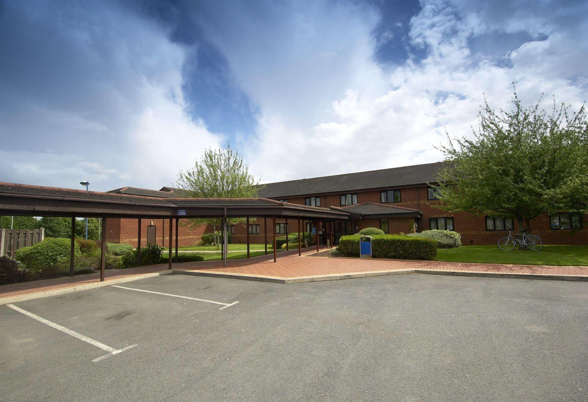 Travelodge Dublin Phoenix Park Castleknock Exterior foto